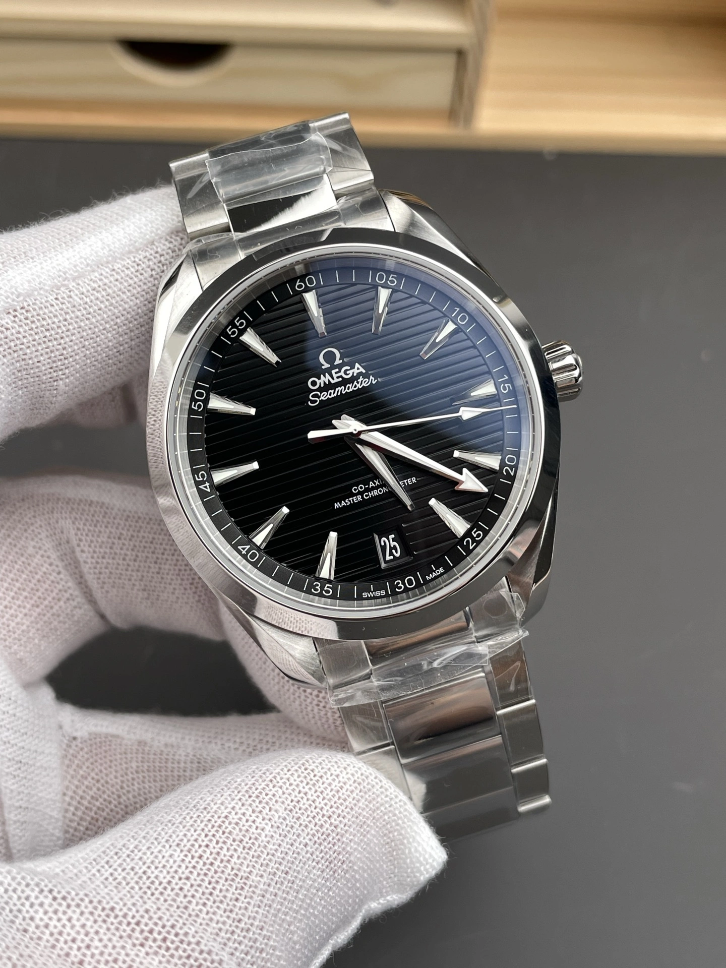 CBD Factory Omega Seamaster Aqua Terra 150M 41mm Black Dial Steel Bracelet (220.10.41.21.01.001) 1:1 Super Clone – DD8900 Movement Neat 255